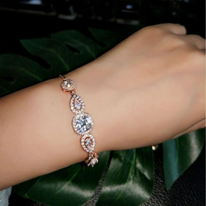 Cross-Border Popular Zircon Bracelet For Women, European And American Minimalist Style, Simple And Unique Niche Design, New Bracelet Jewelry